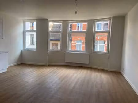 appartement 2 ch à uccle  cuisine moderne  lumineux