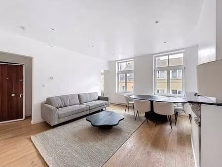 quartier européen : appartement entièrement rénové