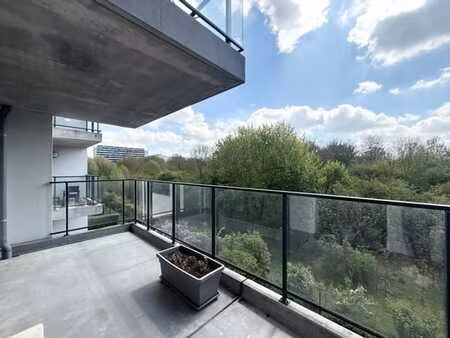 a proximité du métro roodebeek et du woluwe shopping center