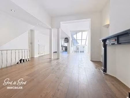 lumineux duplex + terrasse 25m² et chambre amis/bureau