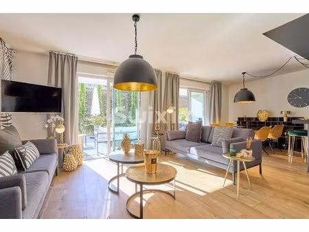 magnifique t4 avec généreuse terrasse au golf de bossey