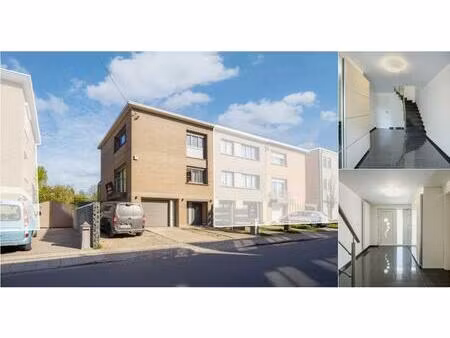 maison à vendre à rue bonne fortune 10 ans (vbe12824)