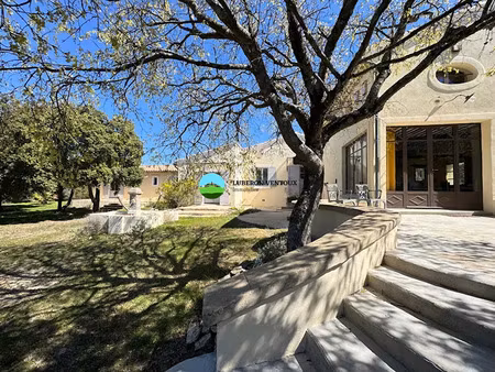vente propriété 8 pièces 280 m² à venasque (84210)  1 190 000 €