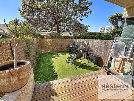 fréjus plage  rez-de-jardin  terrasse  parking et cave