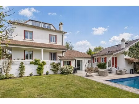 maison de luxe à vendre à vaucresson