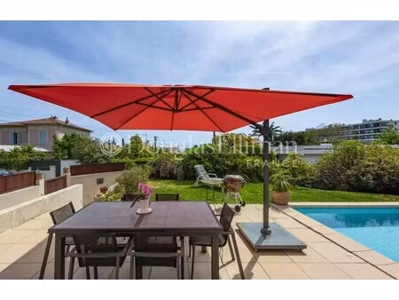 villa de luxe à vendre dans le quartier fabron