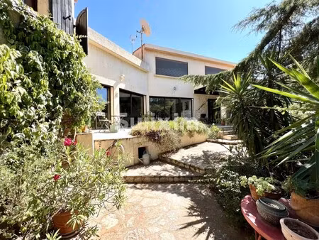 propriété à vendre dans le quartier les pierres blanches