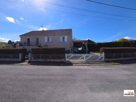 maison avec jardin  garage et carport