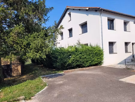 location appartement 3 pièces 70 m² à chaponost (69630)