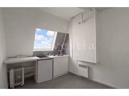 une studette de 7 50 m² au sol