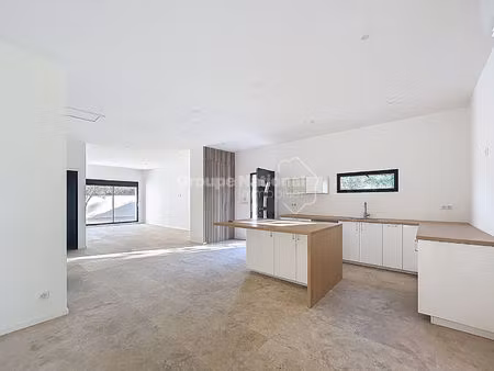 maison monteux 4 pièce(s) 140 m2  3 chambres   jardin de 340m2