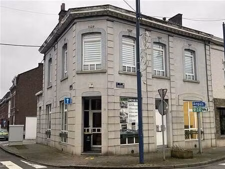 surface commerciale ou bureau à saisir !