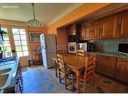 propriété 5 pièces 113 m²