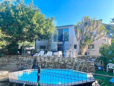 propriété 6 pièces 124 m²