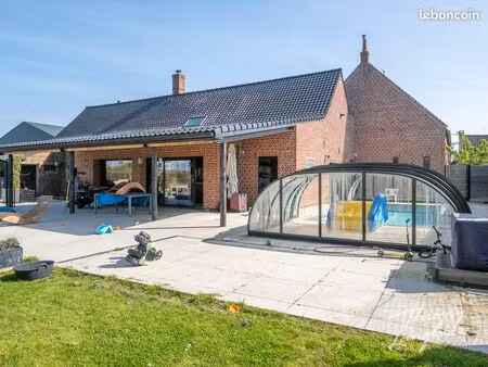 propriété 11 pièces 400 m²