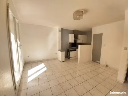 t3  tb état  libre  béziers proche palais des congrès