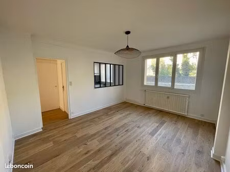 location dijon centre rue courtépée - t3 refait à neuf