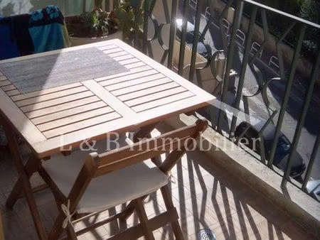 studio 1 pièce 28 m²