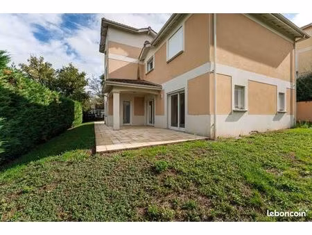 maison 7 pièces 200 m²