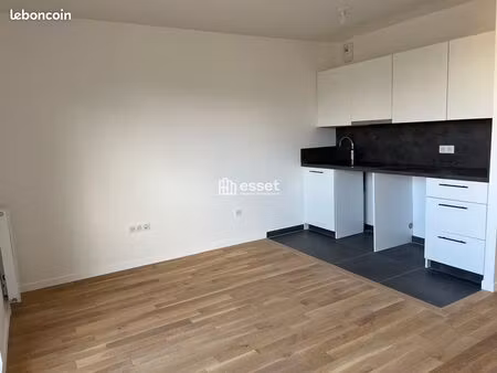 appartement 29.08m² - courbevoie 92400