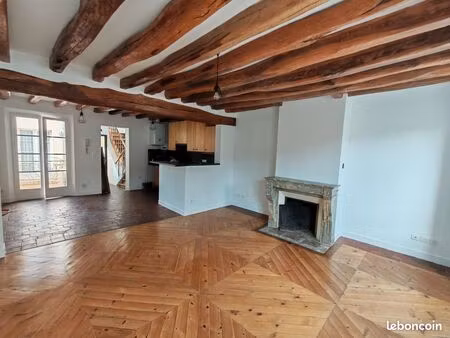 appartement spacieux refait à neuf