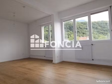 studio 1 pièce 27 m²