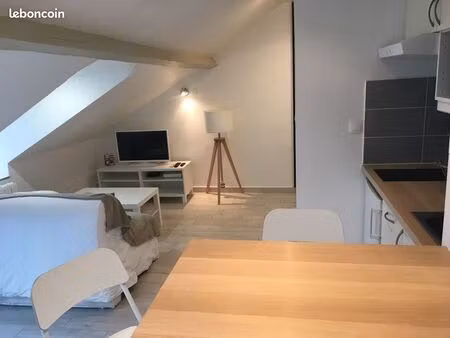appartement mansardé tout équipé à louer quartier chantenay