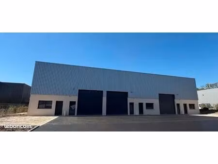 local activité neuf 176m² + bureaux pont-péan