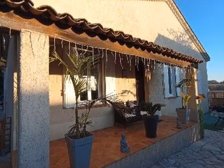location villa les arcs sur argens 90 m2 plain-pied
