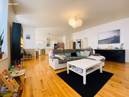 appartement 4 pièces 115 m²