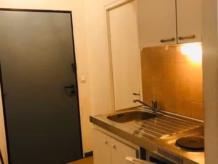 studio 1 pièce 20 m²