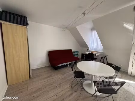 studio 1 pièce 25 m²