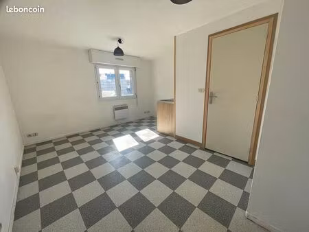 studio 1 pièce 18 m²
