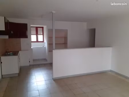 à louer – appartement - centre village - la baume-de-transit - 26790 -