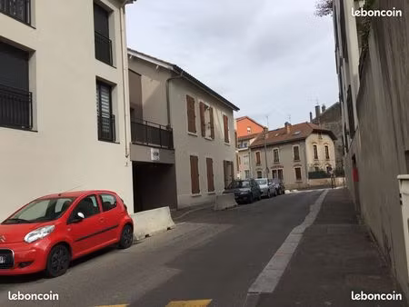 place de parking en sous sol
