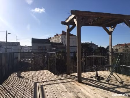 studio avec terrasse meublé tout équipé quartier victor hugo