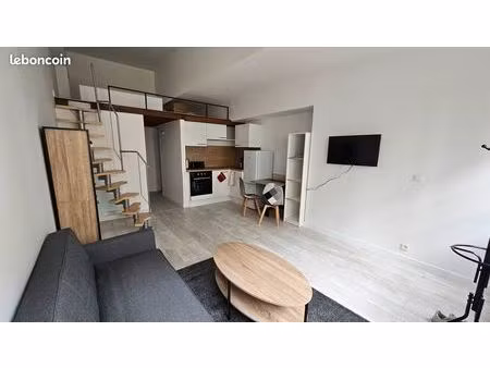 studio 26m2 avec mezzanine refait à neuf