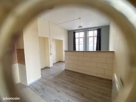 à louer f1 centre bourganeuf