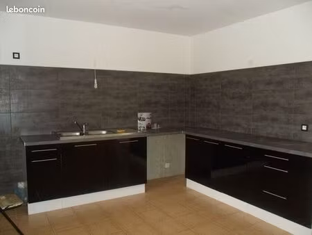 location appartement t3 550