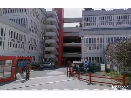 local bureaux 950 m²