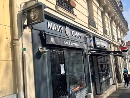 location de boutique pure 1350 euros charges comprise en plein centre ville