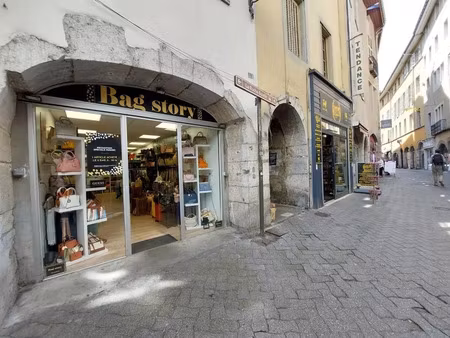location commerce 1 pièce 30 m² à chambéry (73000)