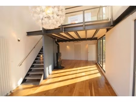 maison avec garage et terrasse