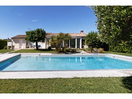 villa t4 de 124 m2 de plain-pied avec piscine à roquettes
