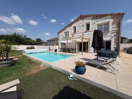 launaguet  élégante demeure de caractère 198 m²avec jardin paysager et piscine