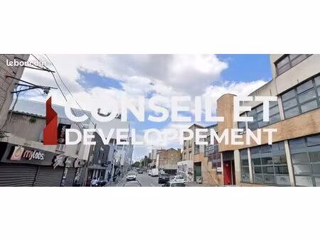 boutique 100 m² bagnolet