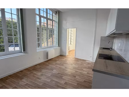 location appartement  m² t-1 à saint-quentin  485 €