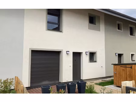 location maison  m² t-4 à messery  1 980 €