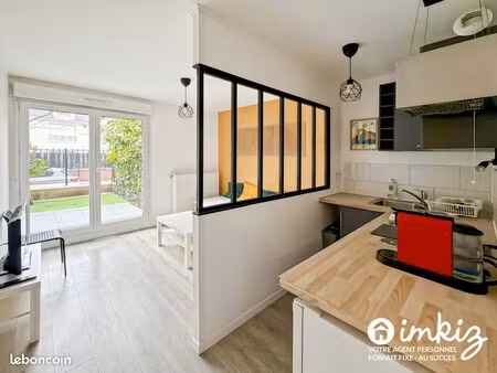 studio récent avec jardin