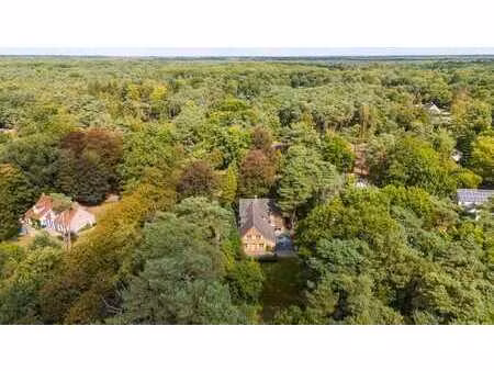 villa de style champêtre et dépendance à vendre à schilde